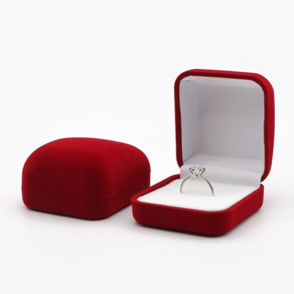 Ring Velvet Cuboid Red - Image 5