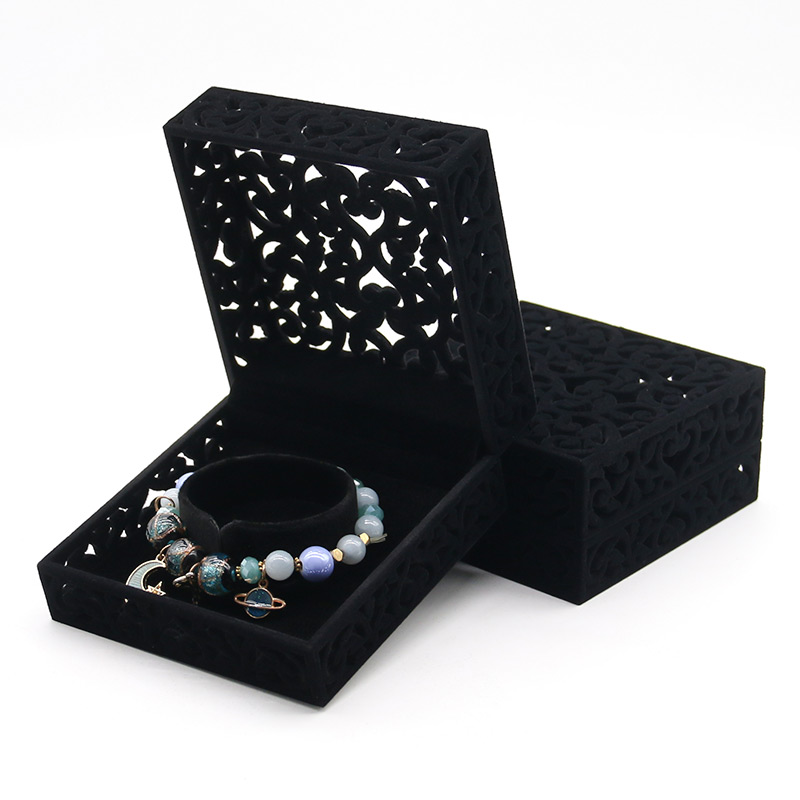 Single Bangle - Filigree Box - Black - Image 5