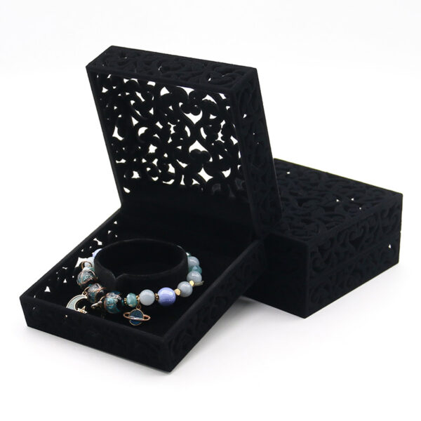 Single Bangle - Filigree Box - Black - Image 4