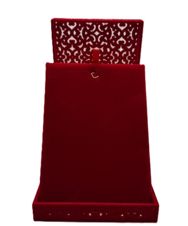 Chain and Pendant Box - Red - Image 4