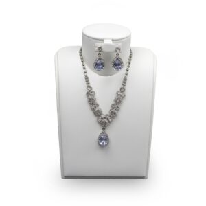 Bust with Earrings on Neck – Small
